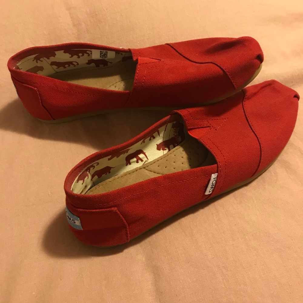 Toms